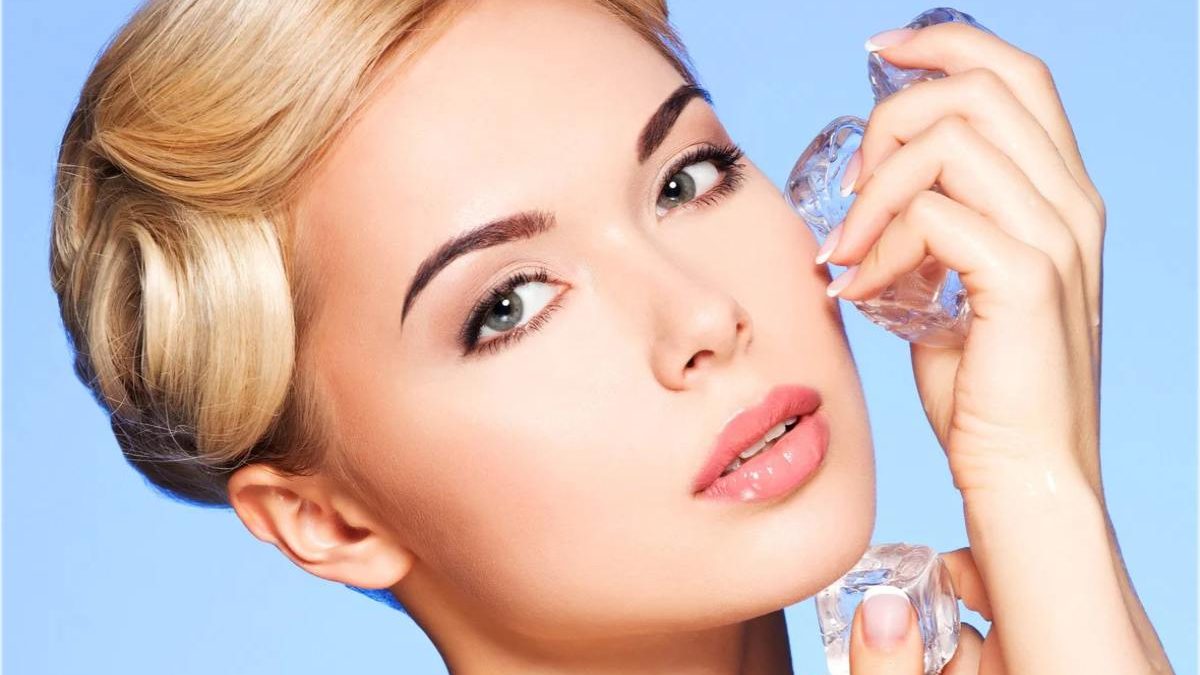 Amazing-Beauty-Tips-of-Ice-Cube-Will-Make-you-Beautiful-and-Young