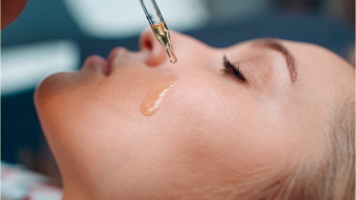 Wellhealthorganic.Com:Diet-For-Excellent-Skin-Care-Oil-Is-An-Essential-Ingredient