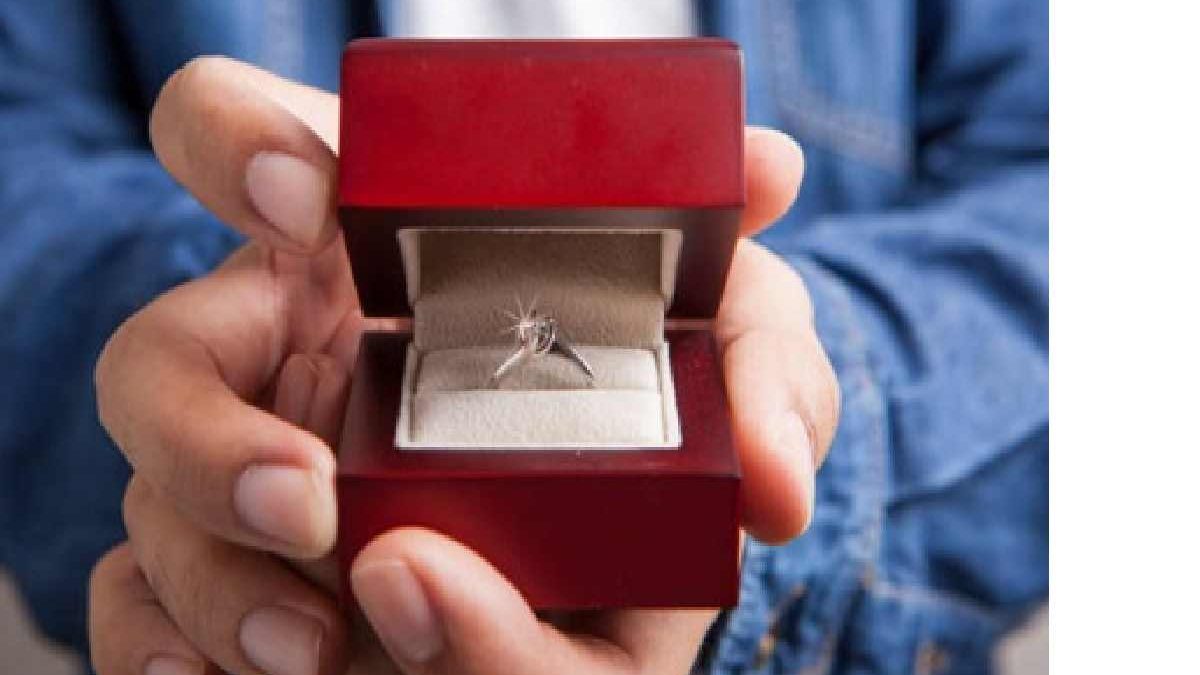 How do I avoid a bad purchase when choosing a diamond ring?